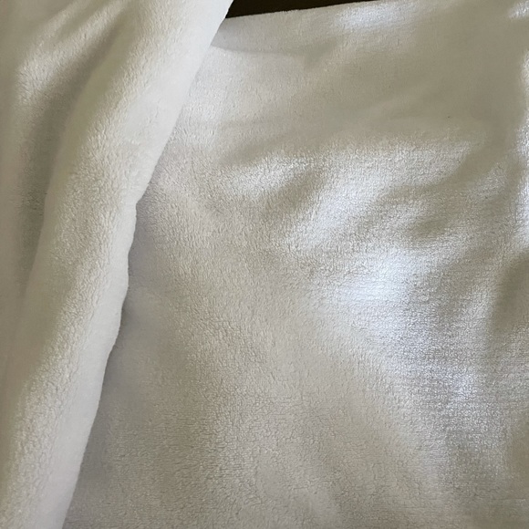 2/$15 Baby Girl Blanket Bundle (3) - Picture 3 of 13